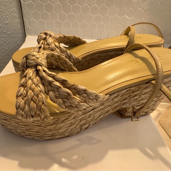 Raye Lin Raffa Wedges - Picture 5 of 13